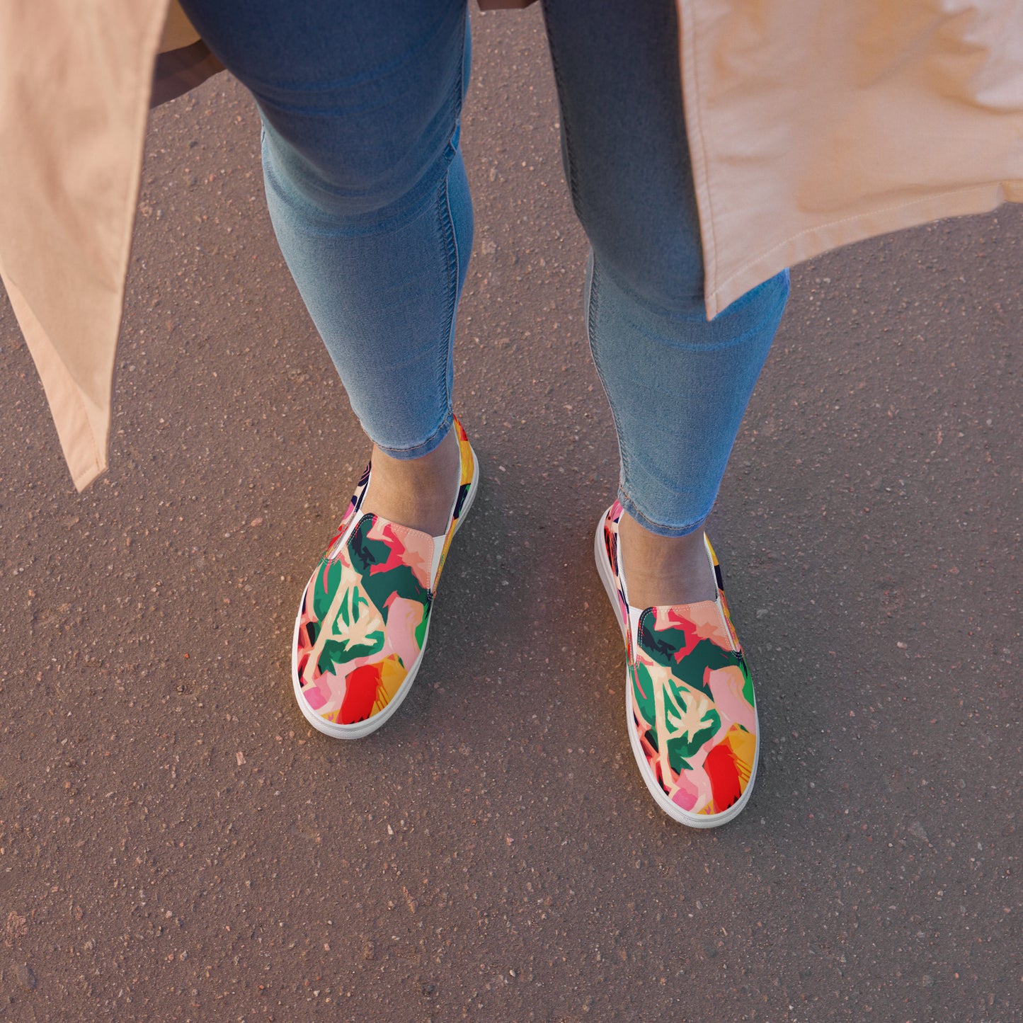 Womens August Tuesday Slides